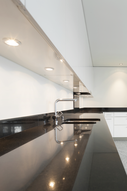modern-sleek-kitchen-lights