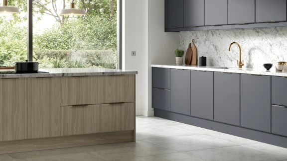 Berlin in basalt grey with carrara marble worktop