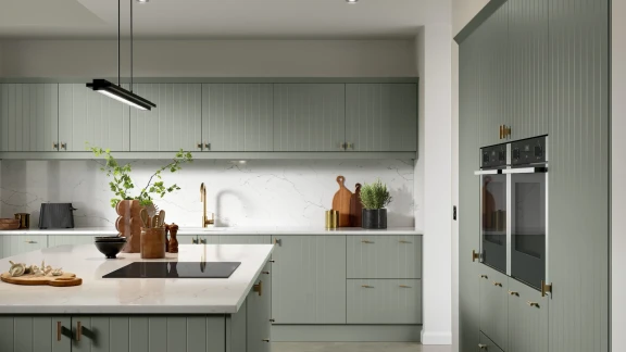 Windsor T&G in Reed Green with Bianco Roma worktop
