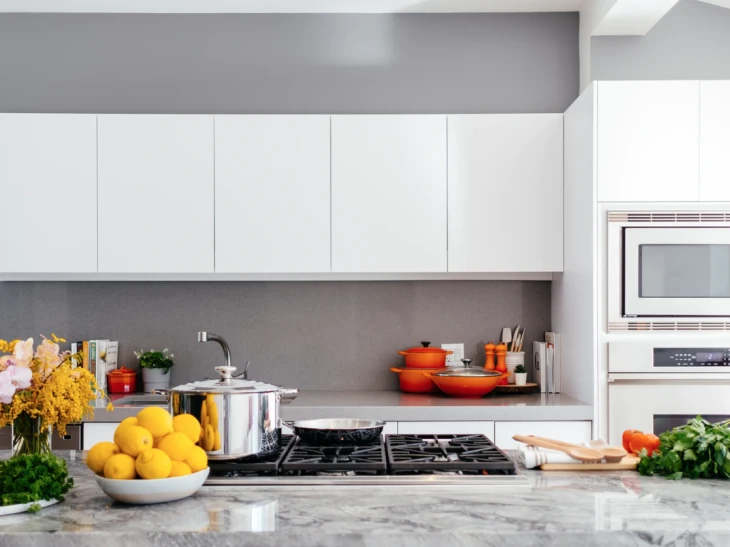 white modern kitchen makeover