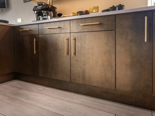 Kitchen with Manhattan Galvano doors