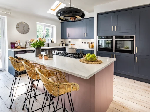 Kitchen with Shaker Indigo and Dusky Pink doors