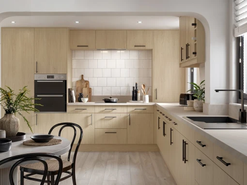 Kitchen with Oslo Light Natural Casella Oak doors